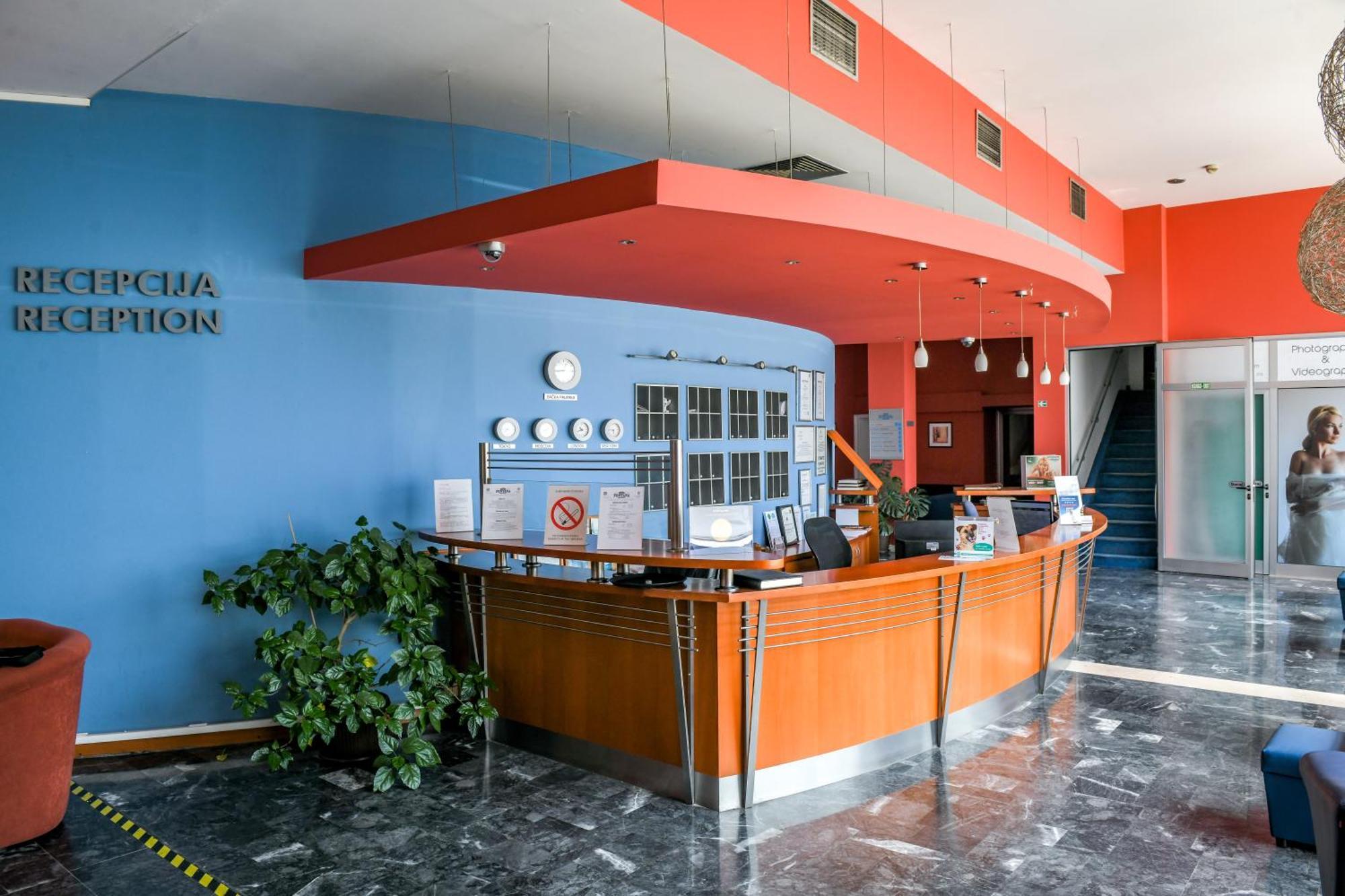 Hotel Fontana Bačka Palanka Exterior foto