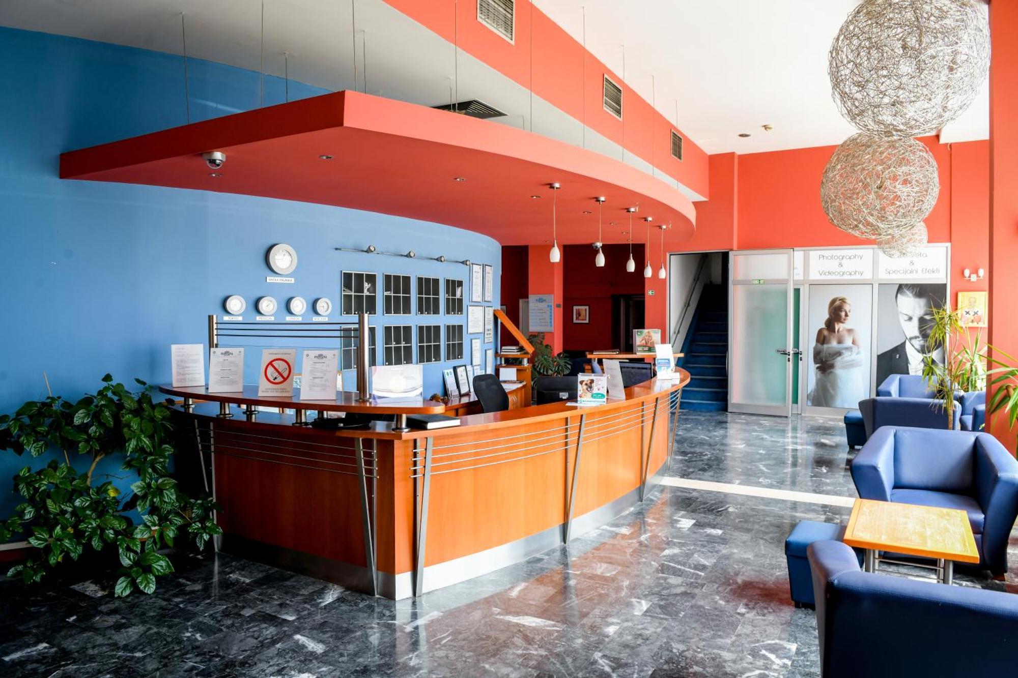Hotel Fontana Bačka Palanka Exterior foto